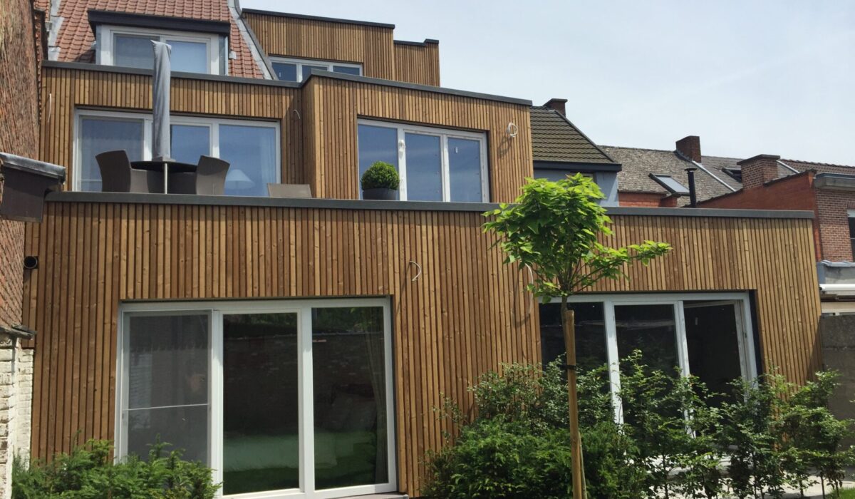 Gerenoveerde rijwoningen Kapucijnenvest Lier — BOCO bouwcoördinatie