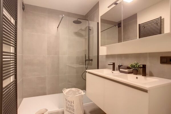 Gerenoveerd appartementsgebouw Draaiboomstraat Wommelgem — BOCO bouwcoördinatie